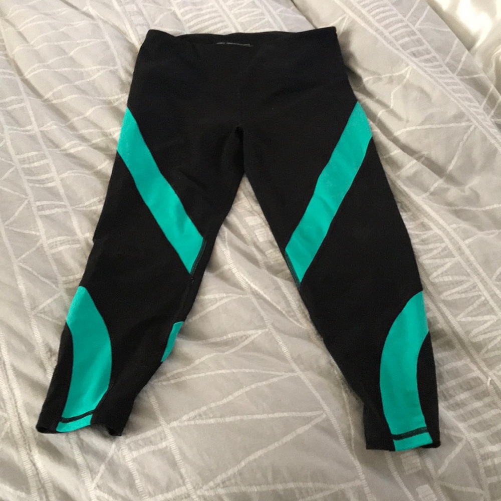 Victoria’s Secret Black and Teal Cropped Leggings